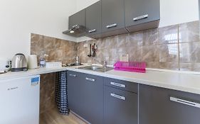 Guest House Zona